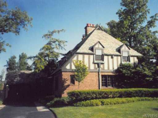 25 Middlesex Road Buffalo, NY 14216 - Photo 1 of 1 Exterior Front