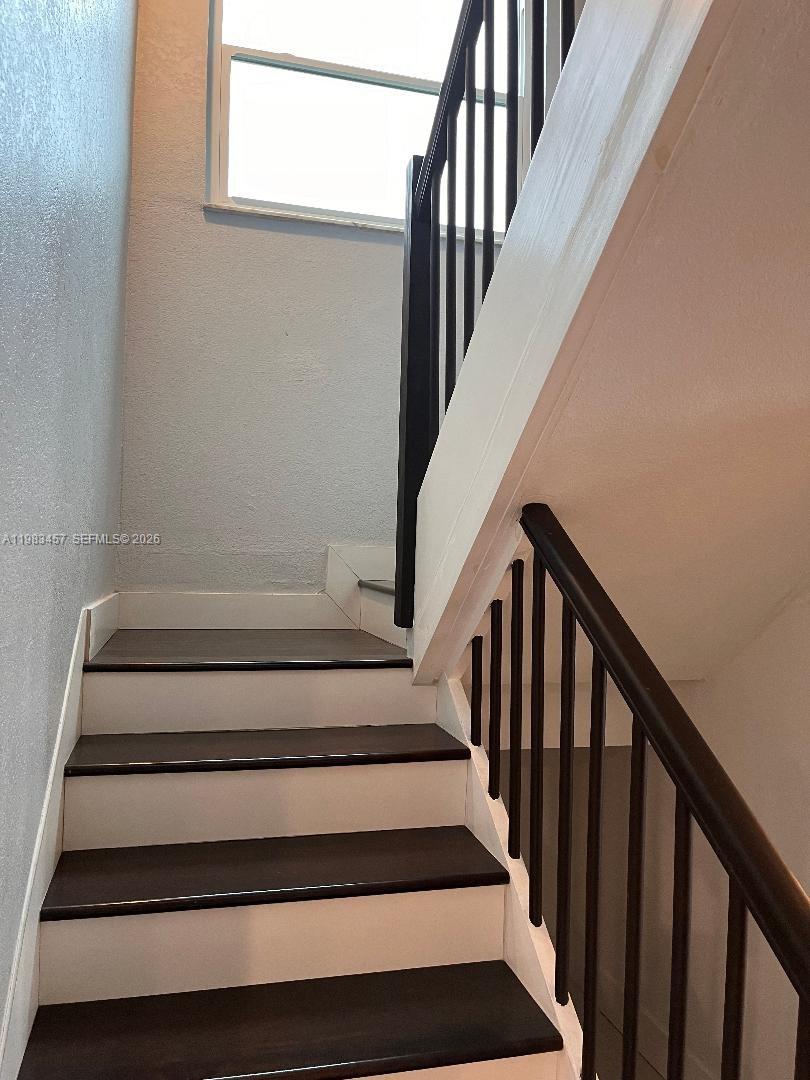 11712 Southwest 13th Street Miami, FL 33184 - Photo 21 of 46