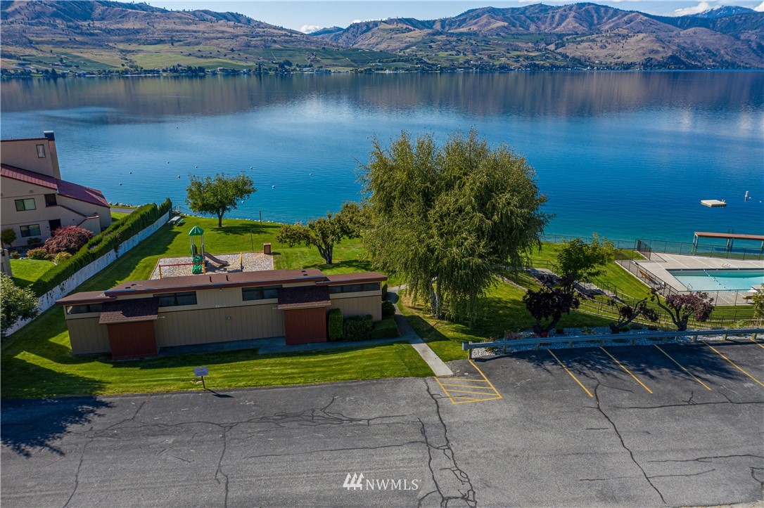 112 Riviera Place Chelan, WA 98816 - Photo 19 of 25 Gallery Image 19