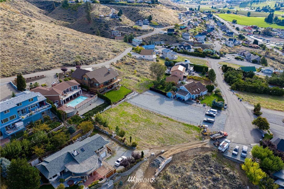 112 Riviera Place Chelan, WA 98816 - Photo 7 of 25 Gallery Image 7