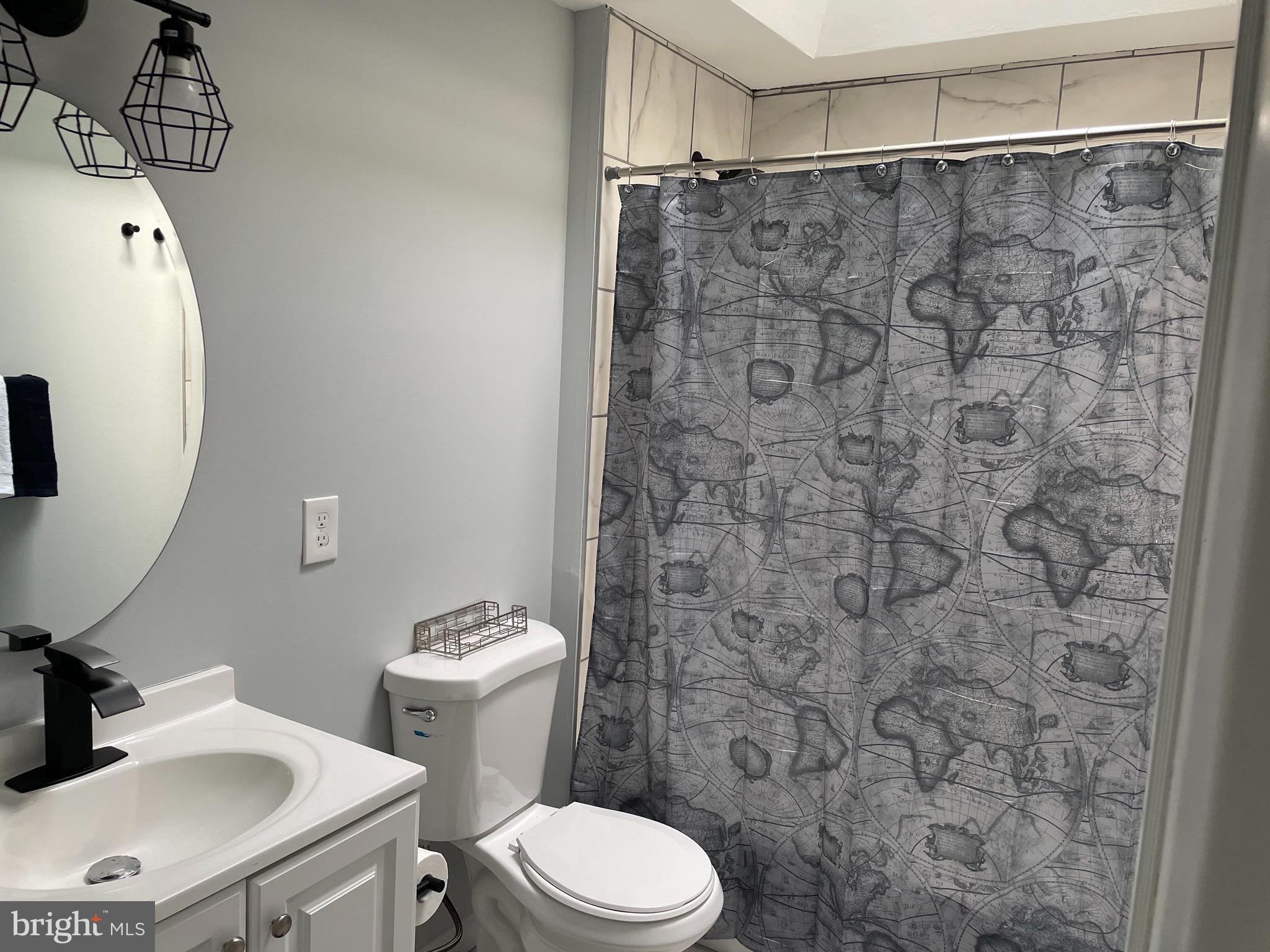 2027 Carter Road Folcroft, PA 19032 - Photo 17 of 30 Full bath
