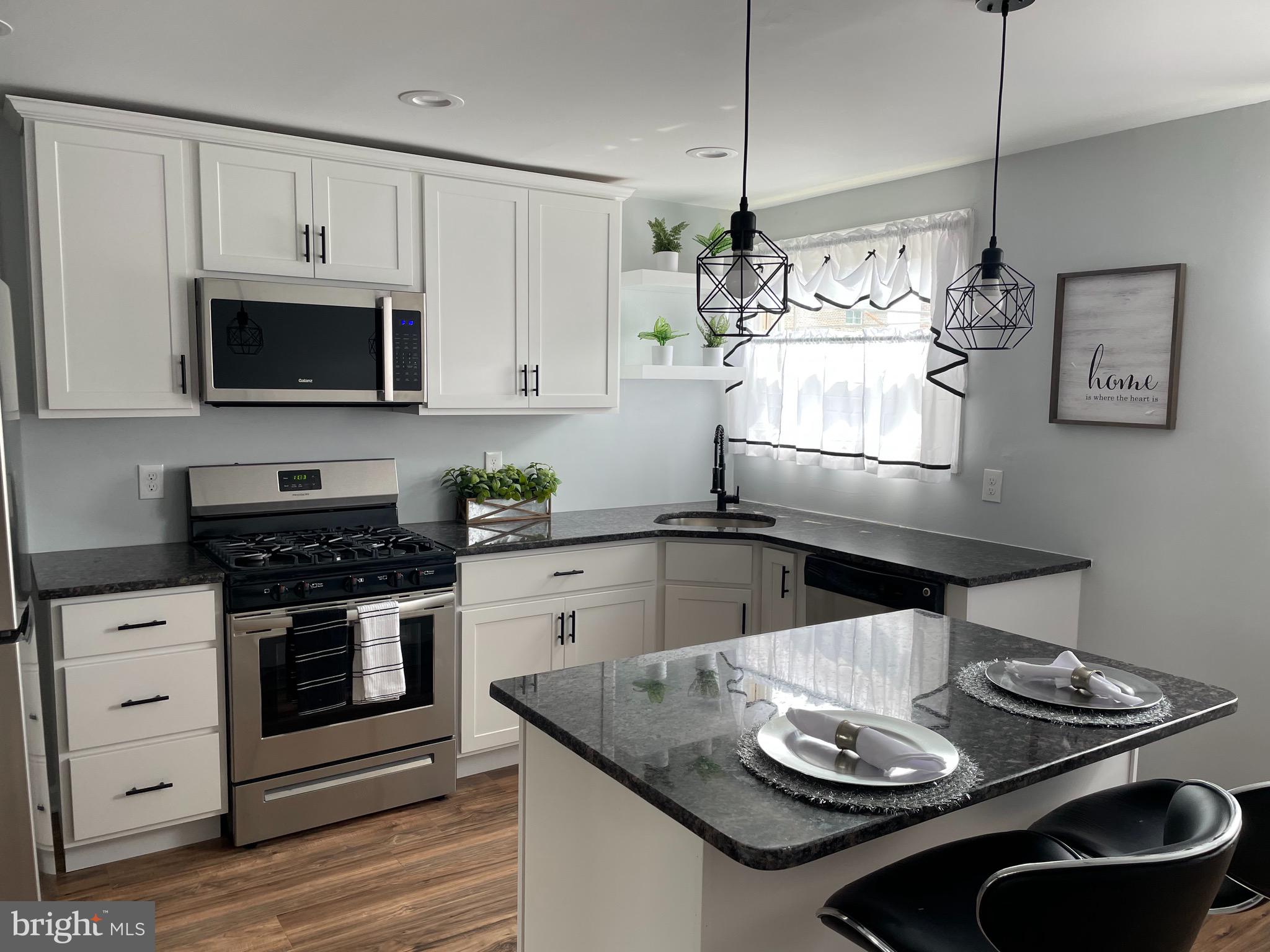 2027 Carter Road Folcroft, PA 19032 - Photo 9 of 30 Kitchen
