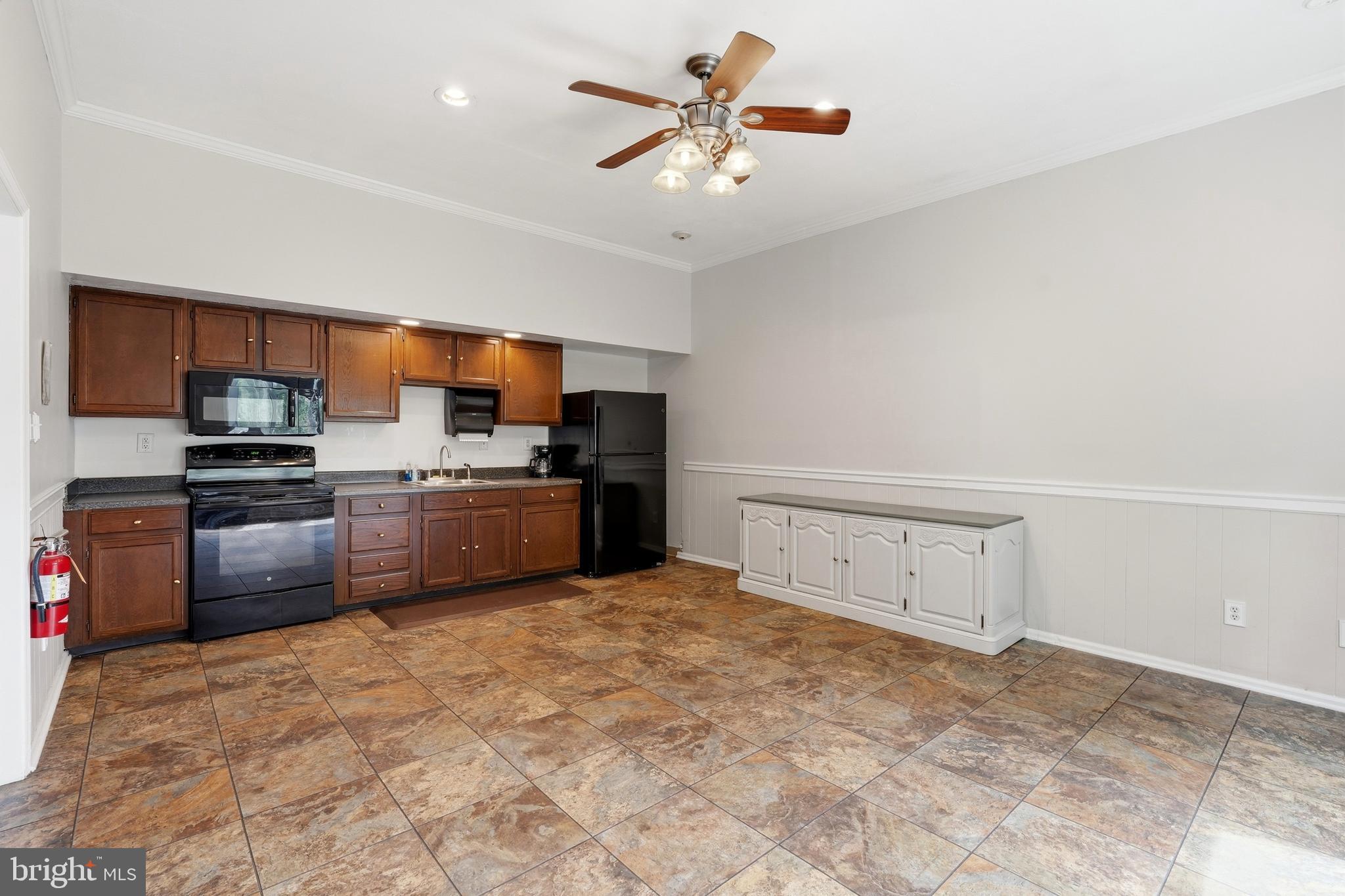 181 Providence Forge Road Royersford, PA 19468 - Photo 47 of 50 Kitchen in community club house