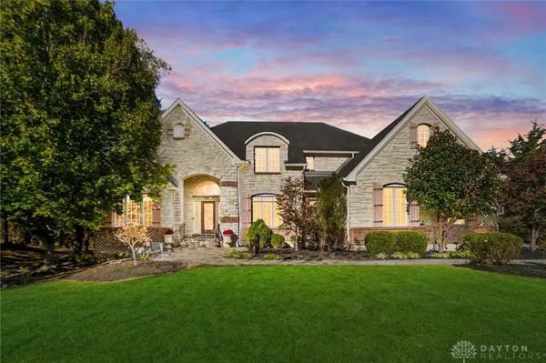 $949,000 | 7491 Country Brook Court, Springboro, OH 45066