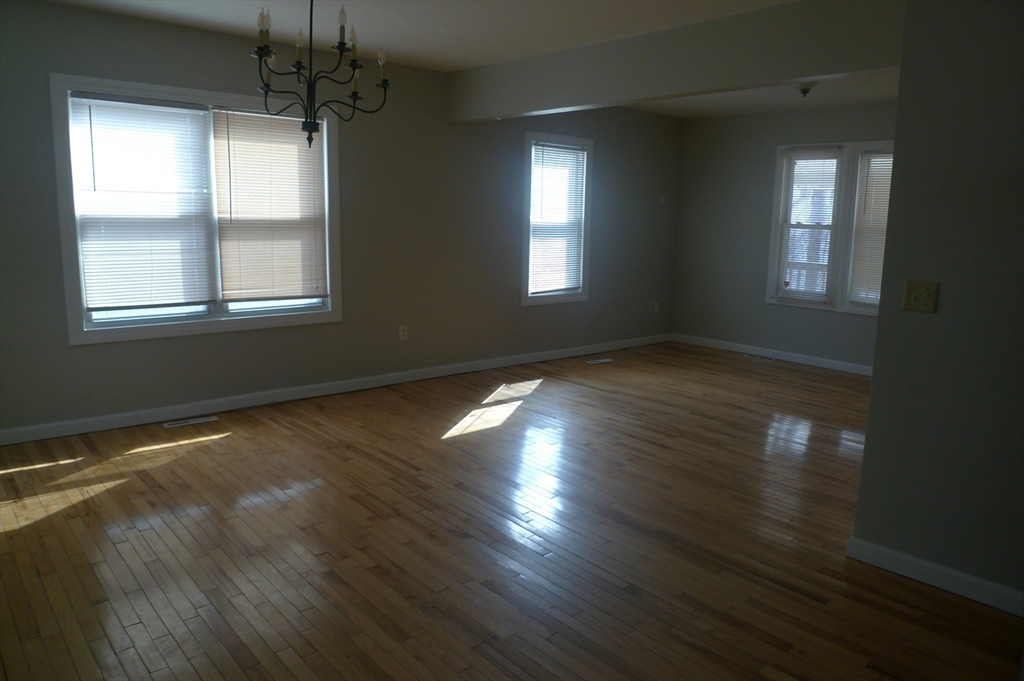 63 State St Terrace Springfield, MA 01109 - Photo 6 of 13 Gallery Image 6
