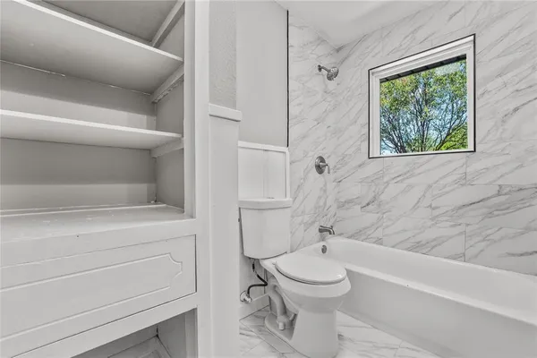 $199,900 | 709 North Rita Street, Lacy-Lakeview, TX 76705