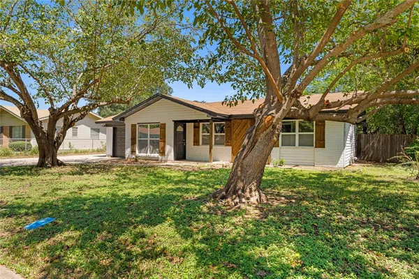 $199,900 | 709 North Rita Street, Lacy-Lakeview, TX 76705