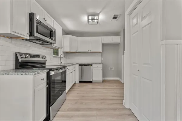 $199,900 | 709 North Rita Street, Lacy-Lakeview, TX 76705