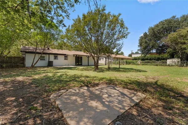 $199,900 | 709 North Rita Street, Lacy-Lakeview, TX 76705