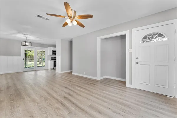 $199,900 | 709 North Rita Street, Lacy-Lakeview, TX 76705