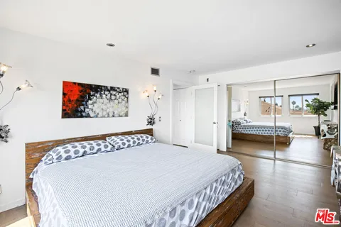$850,000 | 432 South Hamel Road, Unit 302, Los Angeles, CA 90048