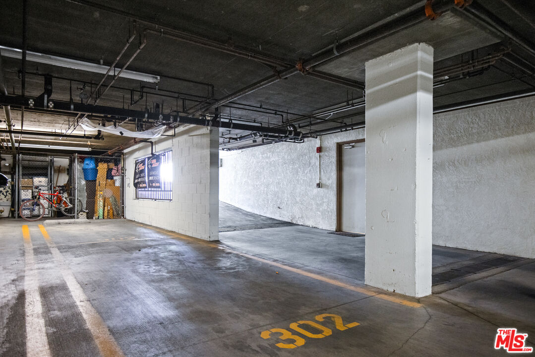 432 South Hamel Road, Unit 302 Los Angeles, CA 90048 - Photo 20 of 20 a view of under construction area of a garage