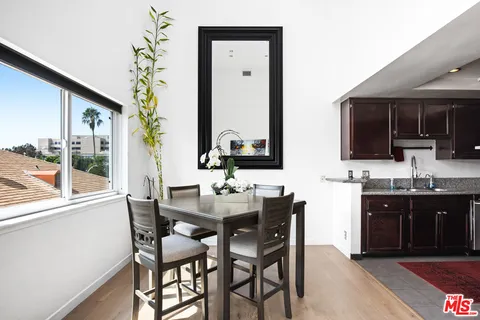 $850,000 | 432 South Hamel Road, Unit 302, Los Angeles, CA 90048