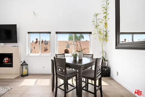 $850,000 | 432 South Hamel Road, Unit 302, Los Angeles, CA 90048