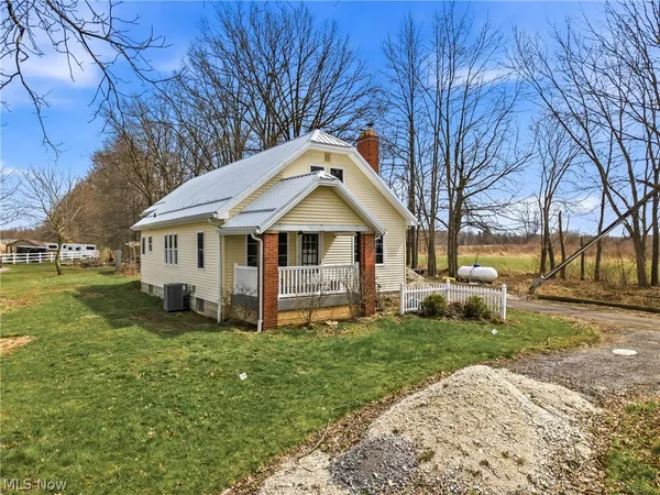 $849,000 | 8305 Columbiana-Canfield Road, Canfield, OH 44406