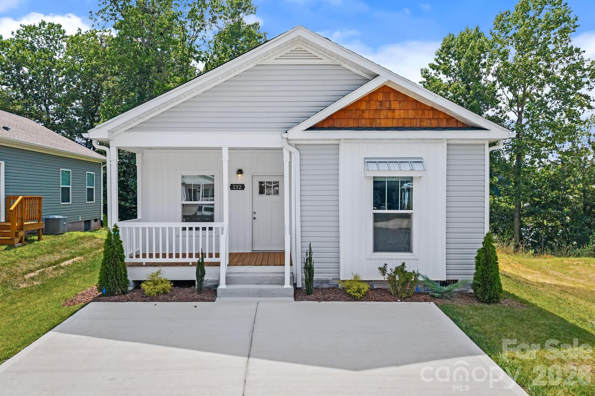 132 Bellamy Road Asheville, NC 28806 - Photo 1 of 25