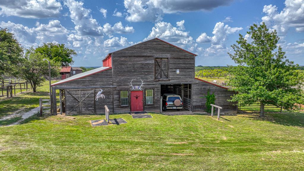 8601 Star Hollow Road Lipan, TX 76462 - Photo 21 of 40
