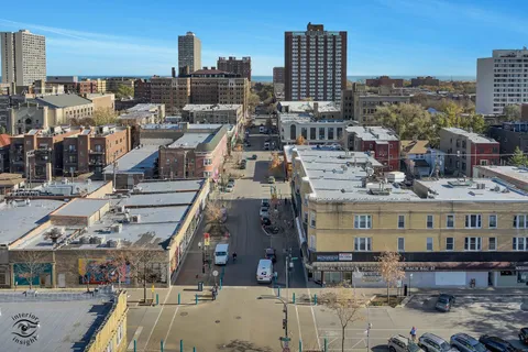 $689,000 | 4937 North Winthrop Avenue, Unit 3N, Chicago, IL 60640