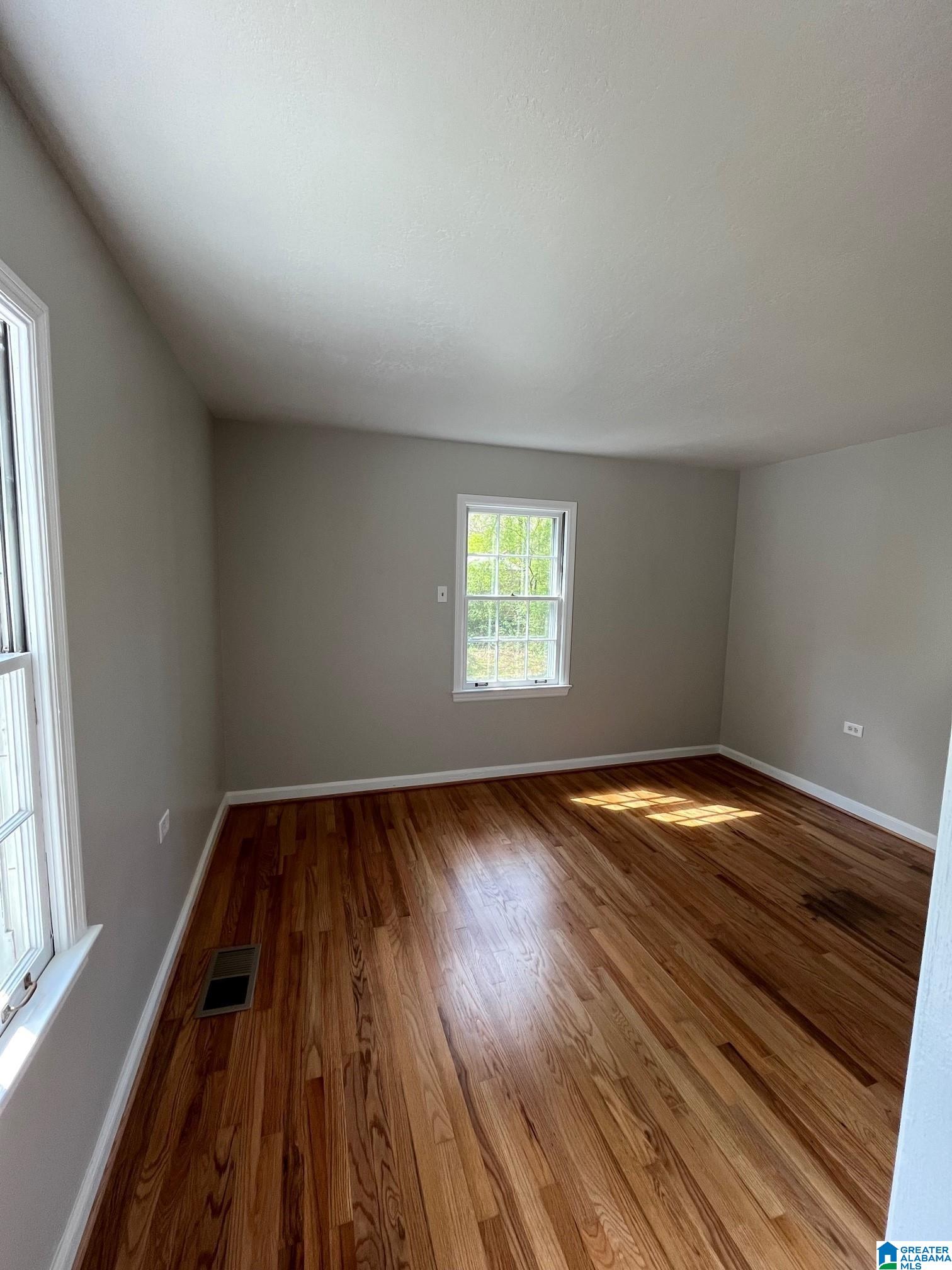 553 Polly Reed Road Northeast Birmingham, AL 35215 - Photo 2 of 15