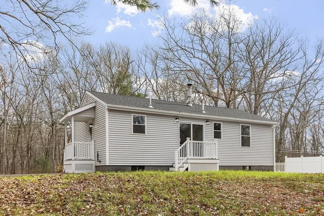 $349,900 | 368 Keys Road, Warren, MA 01585