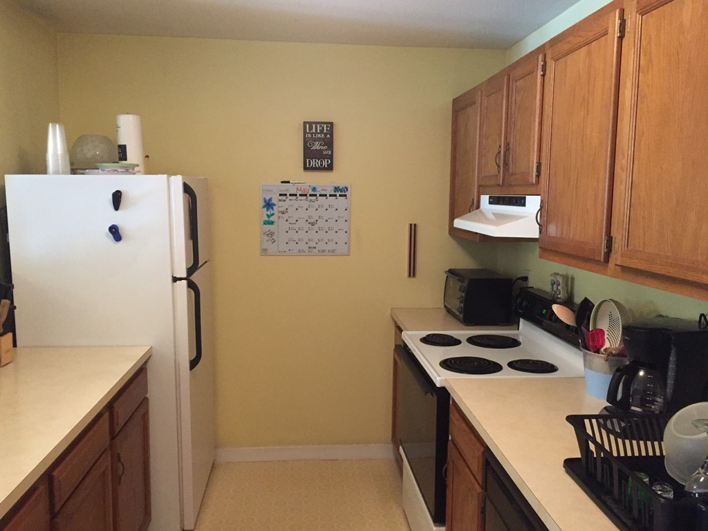 46 Evergreen Road, Unit 206 Northampton, MA 01053 - Photo 5 of 11 Gallery Image 5