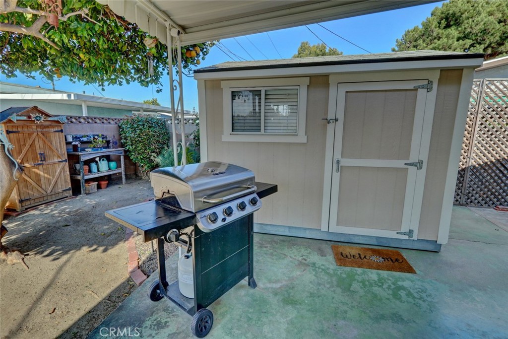 10291 Wyatt Road Stanton, CA 90680 - Photo 23 of 36