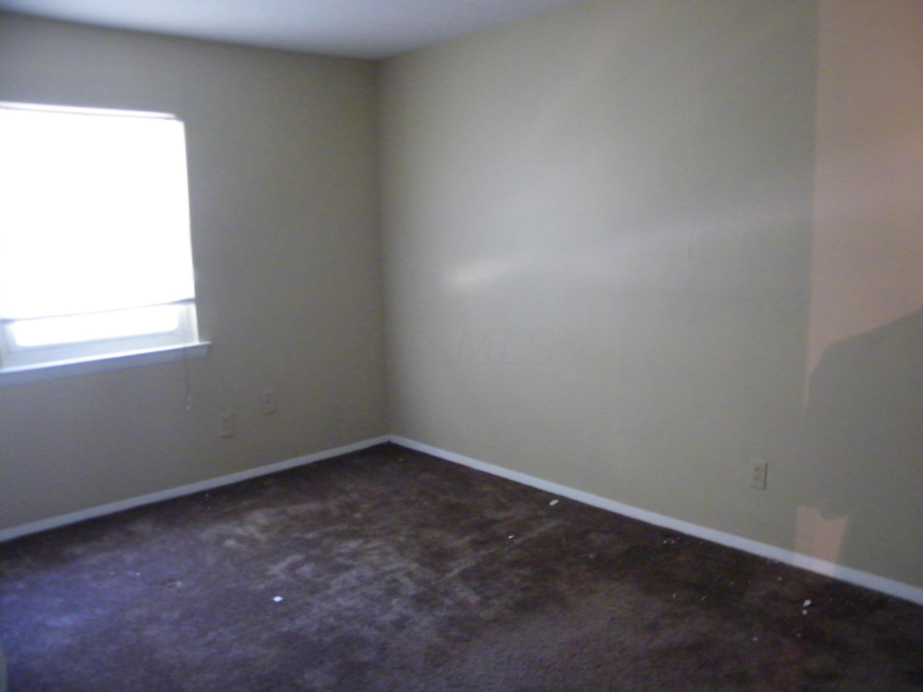 2223 Noe Bixby Road Columbus, OH 43232 - Photo 7 of 12