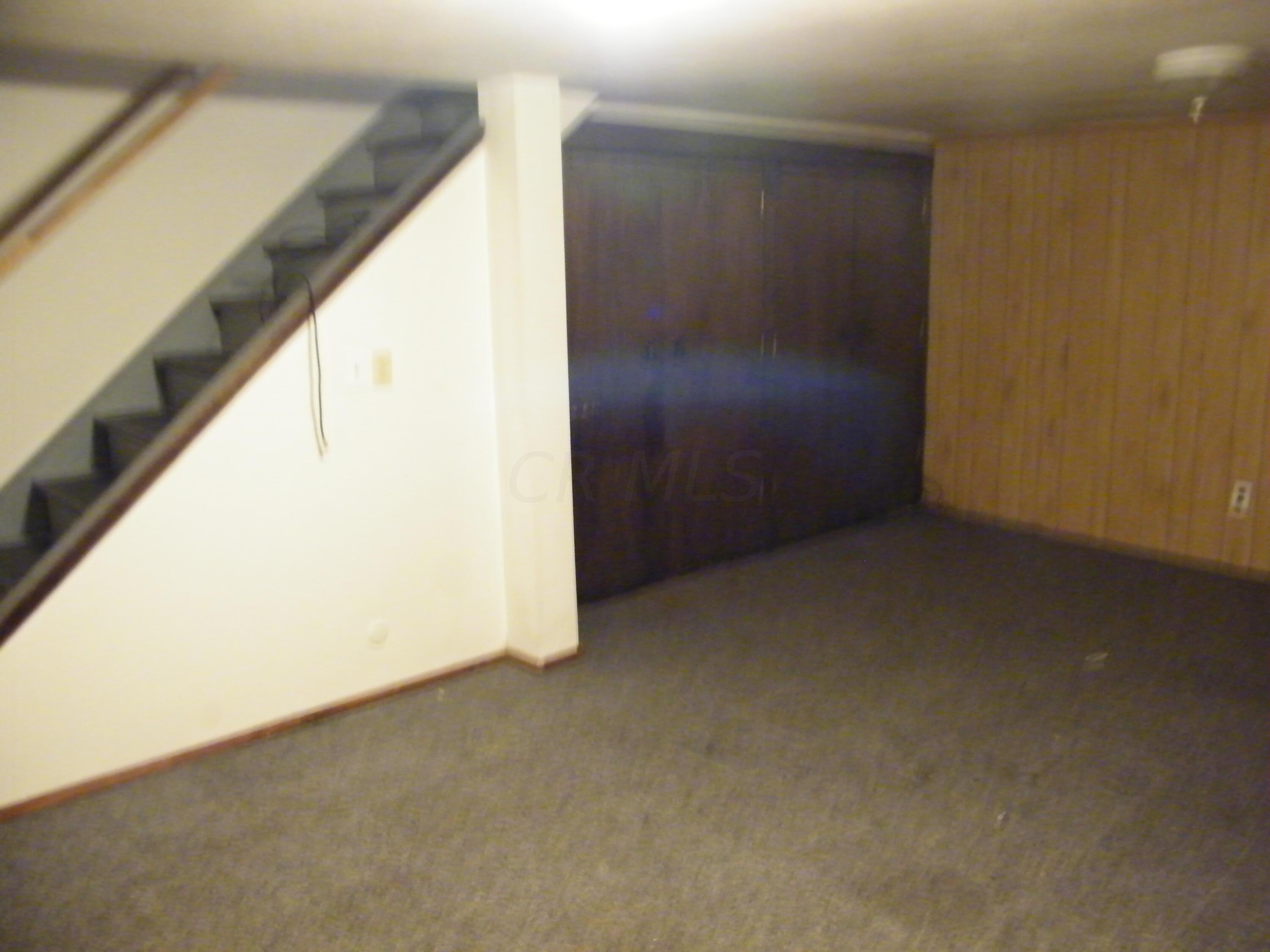 2223 Noe Bixby Road Columbus, OH 43232 - Photo 10 of 12