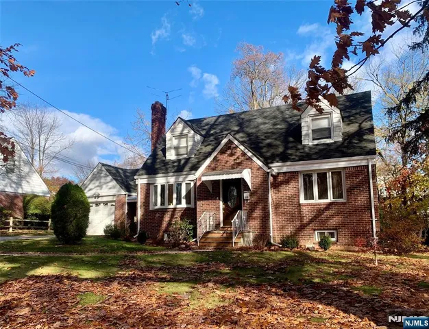 $859,999 | 113 East Cedar Lane, Teaneck, NJ 07666