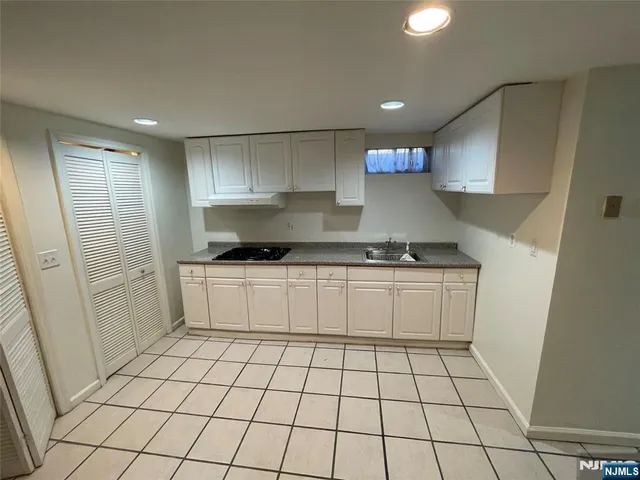 $859,999 | 113 East Cedar Lane, Teaneck, NJ 07666