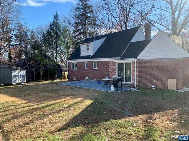 $859,999 | 113 East Cedar Lane, Teaneck, NJ 07666