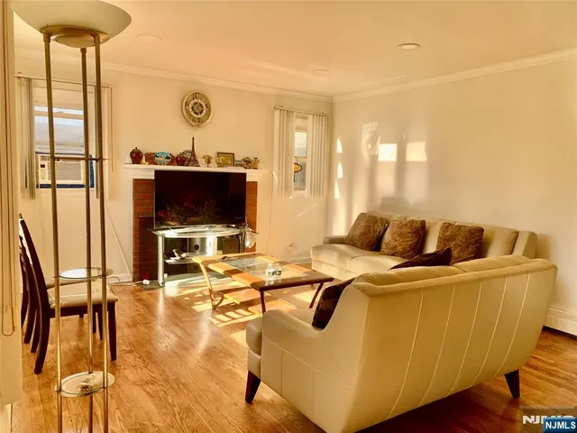 $859,999 | 113 East Cedar Lane, Teaneck, NJ 07666