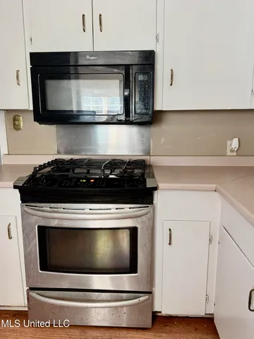 $159,000 | 221 Sgt Prentiss Drive, Natchez, MS 39120