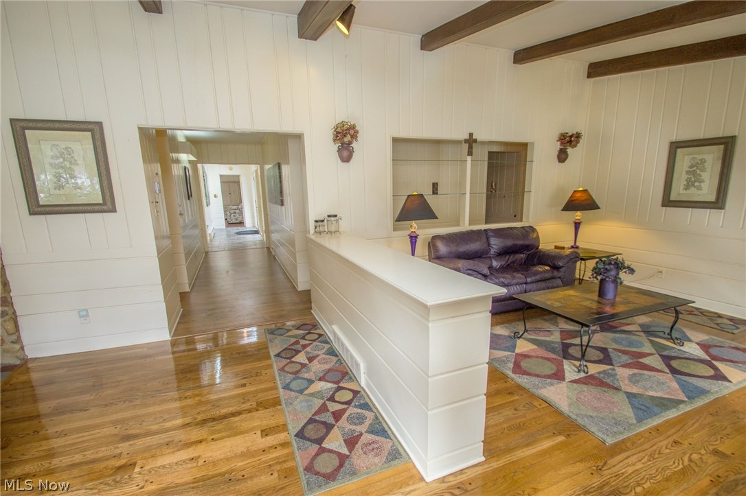 31500 Jackson Road Chagrin Falls, OH 44022 - Photo 4 of 35 Gallery Image 4