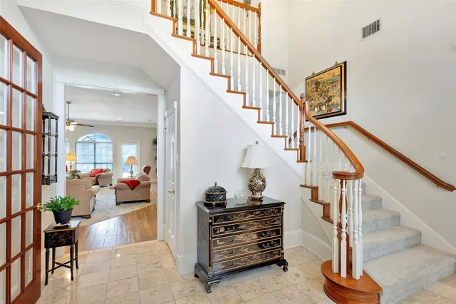 a view of entryway and hall
