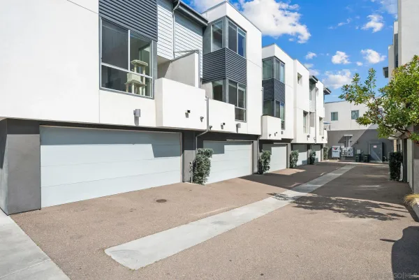 $4,995 | 2189 Catalina Boulevard, San Diego, CA 92107