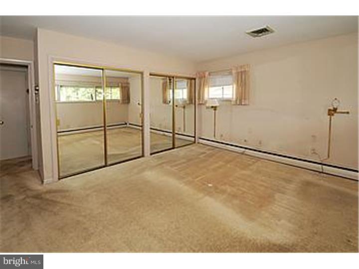 1057 Kingsley Road Rydal, PA 19046 - Photo 14 of 25 Master Bedroom