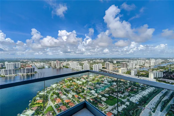$37,500 | 18501 Collins Avenue, Unit 5001, Sunny Isles Beach, FL 33160