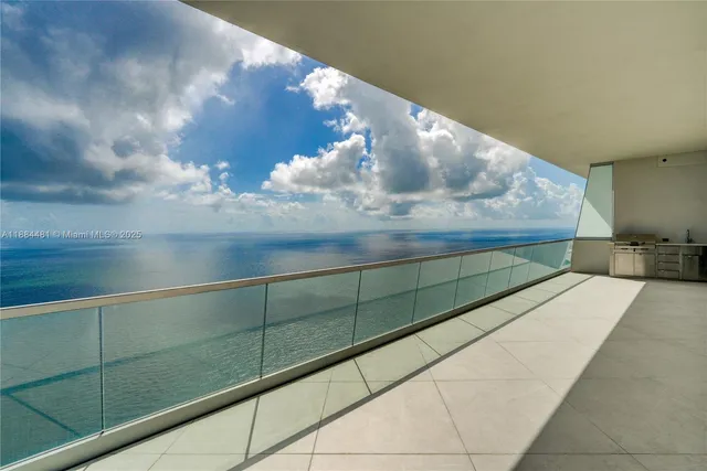 a view of outdoor space