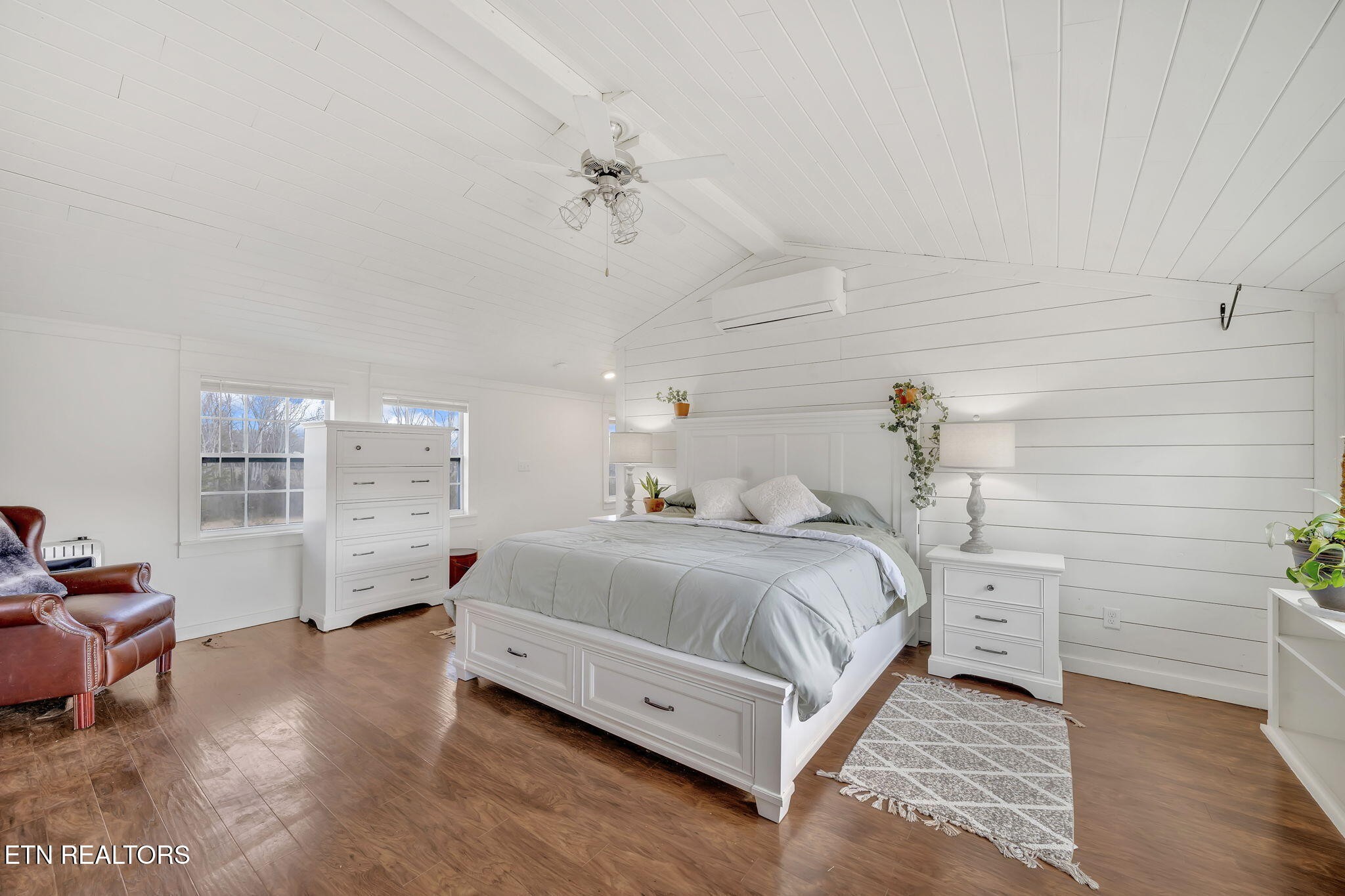 2402 Potters Chapel Road Lancing, TN 37770 - Photo 20 of 39