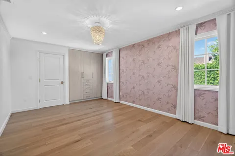 $17,500 | 462 Warner Avenue, Los Angeles, CA 90024