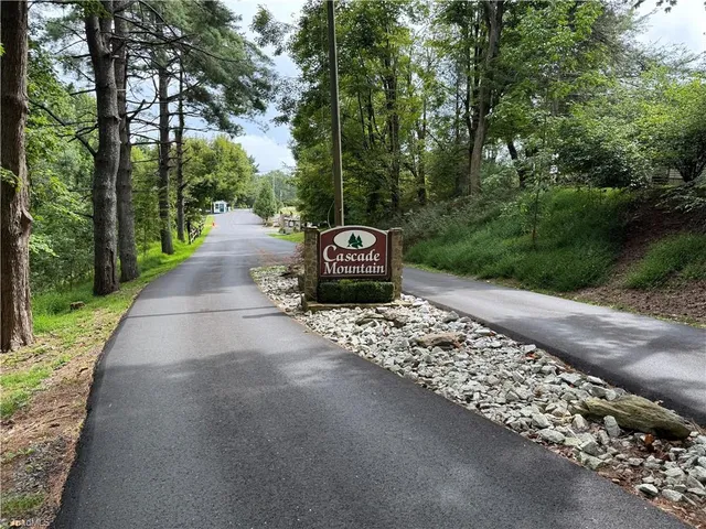 $449,900 | 746 Cascade Trail, Fancy Gap, VA 24328