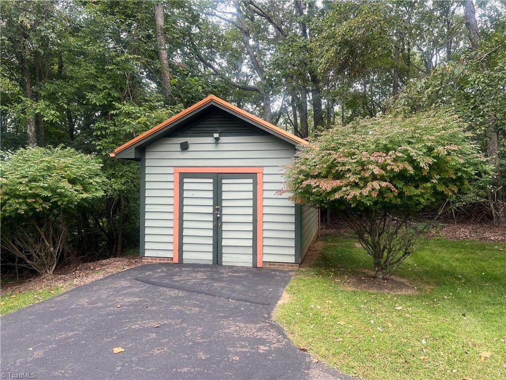 746 Cascade Trail Fancy Gap, VA 24328 - Photo 13 of 36