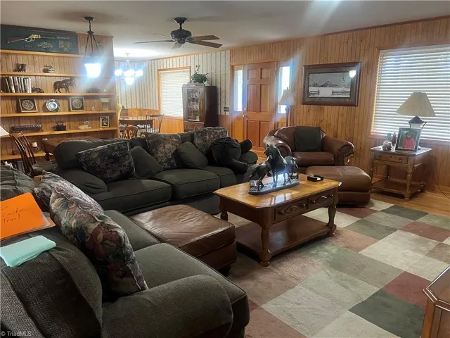 $449,900 | 746 Cascade Trail, Fancy Gap, VA 24328