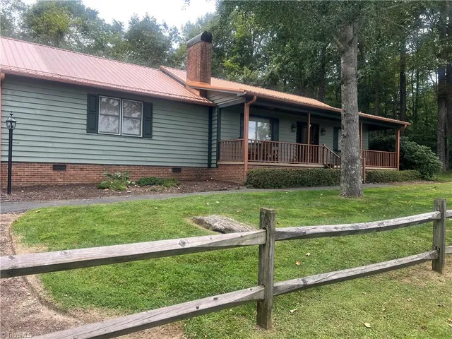 $449,900 | 746 Cascade Trail, Fancy Gap, VA 24328
