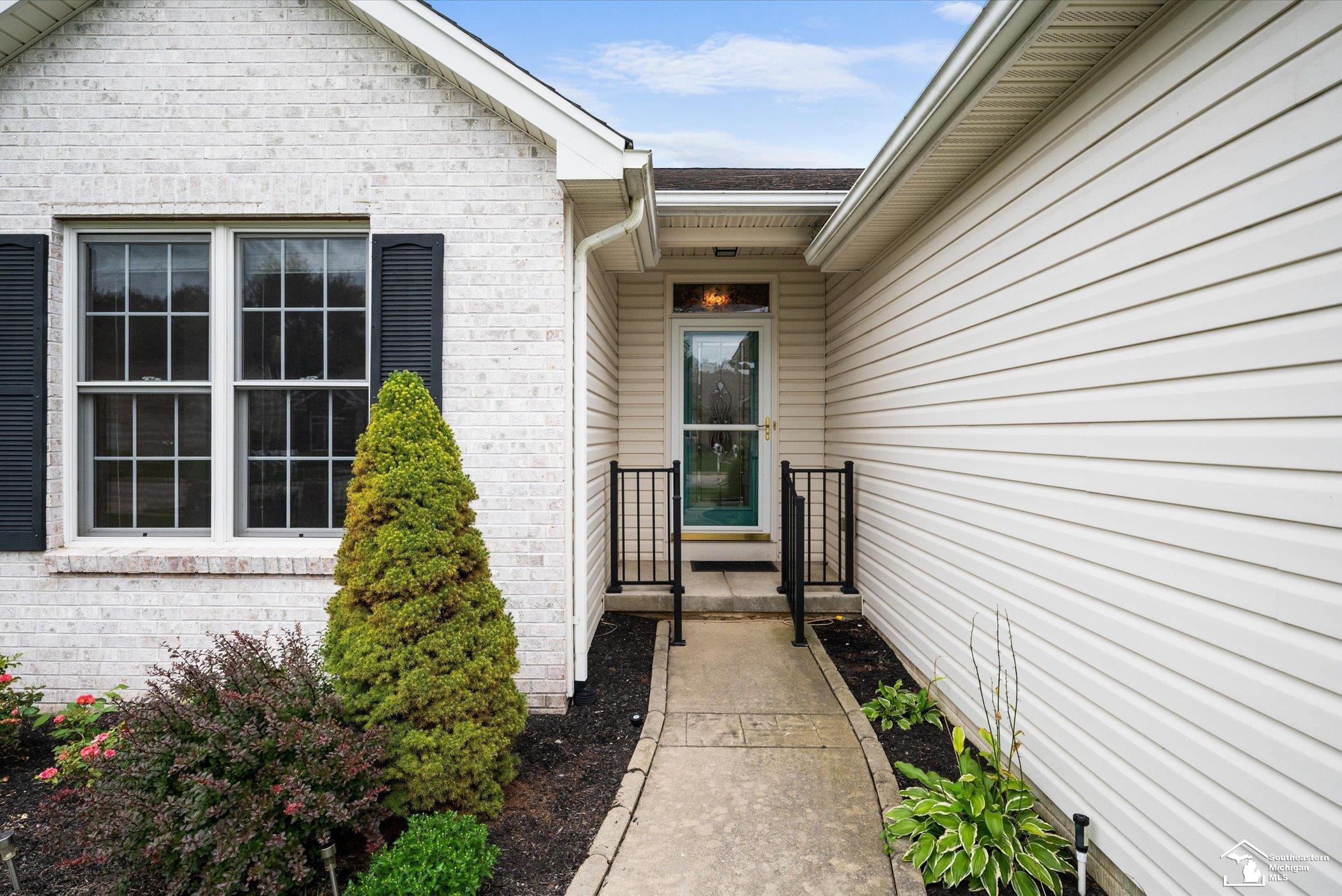 7256 Netty Road Lambertville, MI 48144 - Photo 5 of 30 50121532-4.JPG