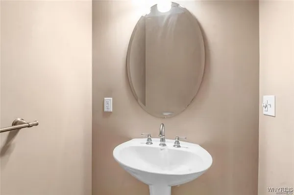 $4,500 | 11 Ojibwa Circle, Buffalo, NY 14202