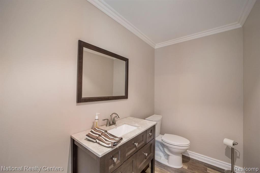 735 Oak Brook Ridge Drive Rochester Hills, MI 48307 - Photo 7 of 30