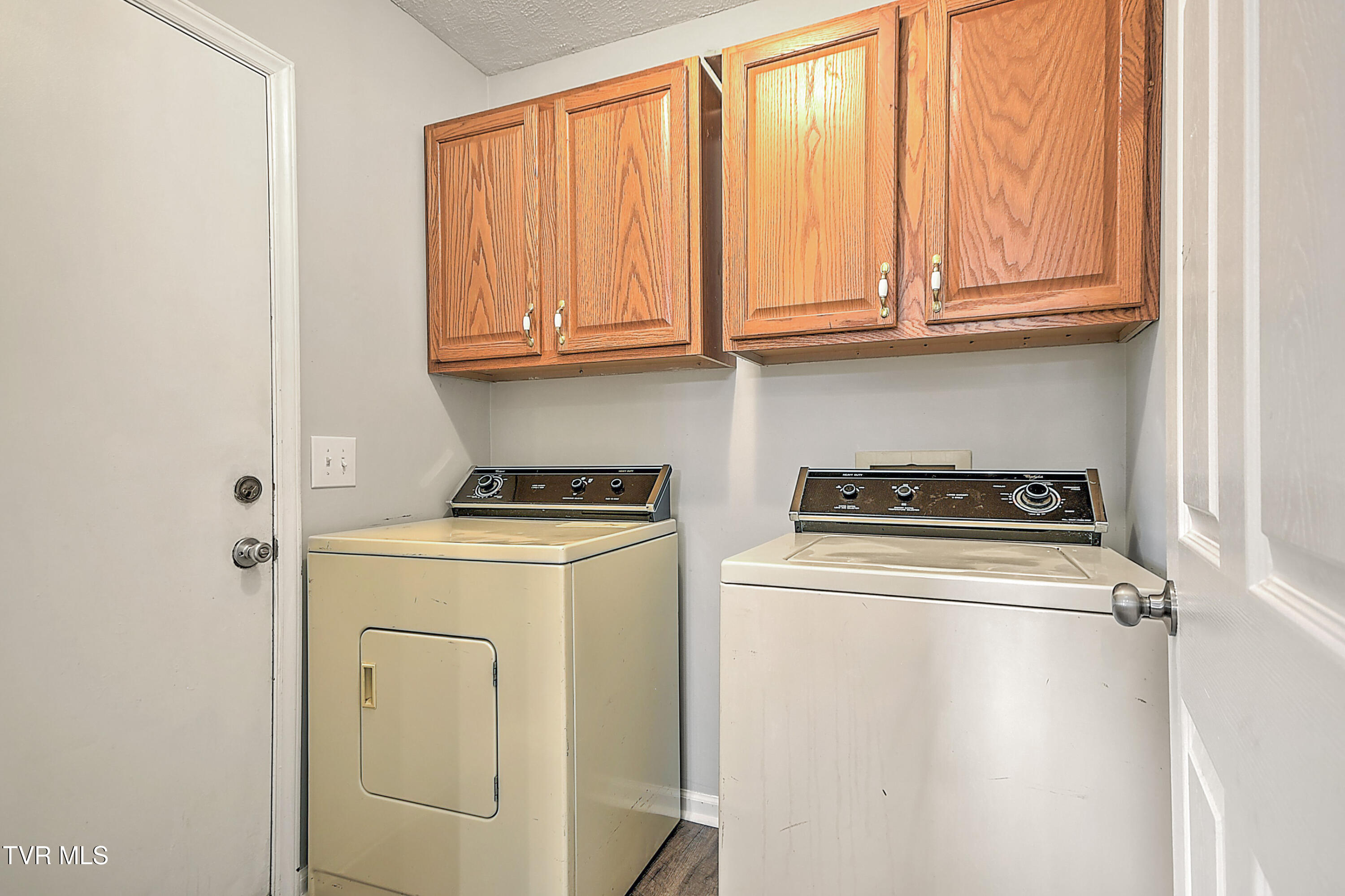 1117 Hunting Hill Road Piney Flats, TN 37686 - Photo 15 of 30 D26DBC6B-A330-4EA3-B248-3E5610592AEC