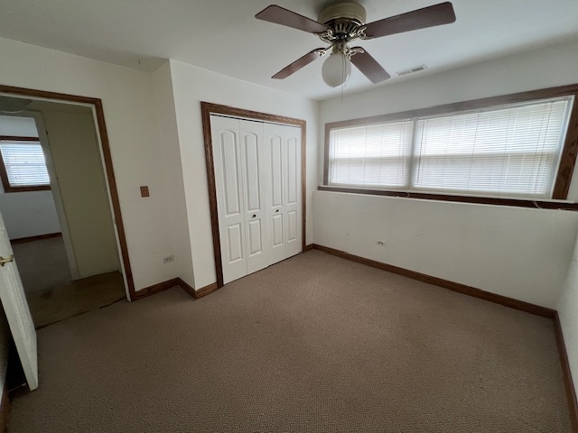 546 Yarmouth Road Elk Grove Village, IL 60007 - Photo 3 of 18 a view of an empty room with a window